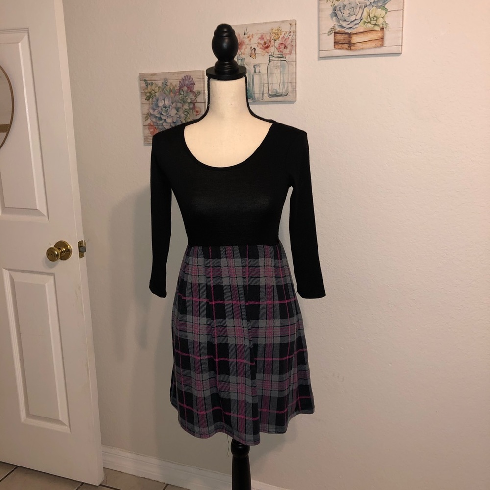 Cute Plaid Dress! 👗